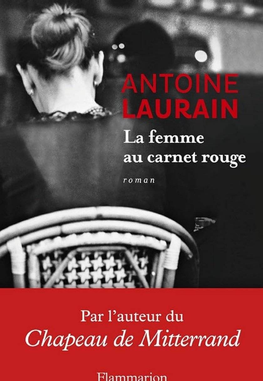 La femme au carnet rouge